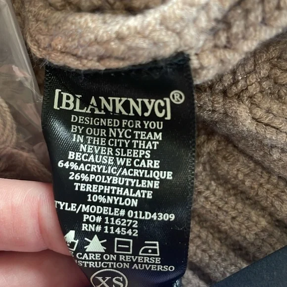 ⭐️ NWT BLANK NYC Bare With Me Mock Neck Sweater XS - Picture 12 of 12
